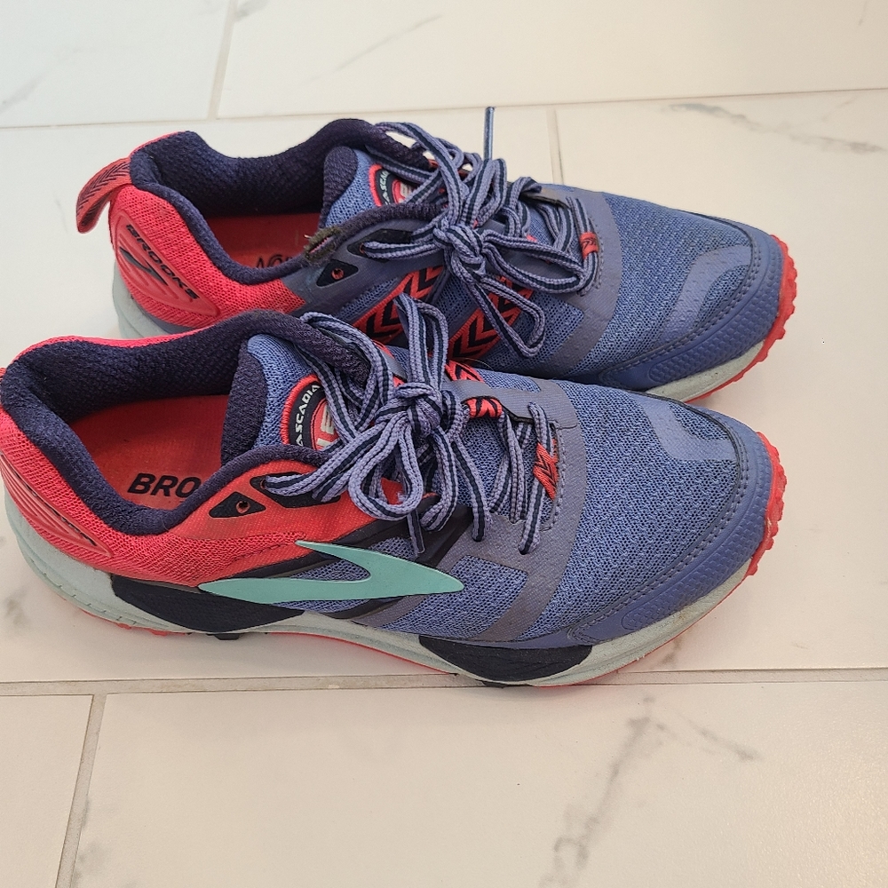 Brooks Cascadia Trail Running shoes